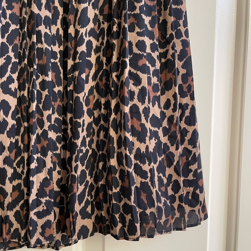 J. Crew leopard print pleated mini skirt - Picture 3 of 6